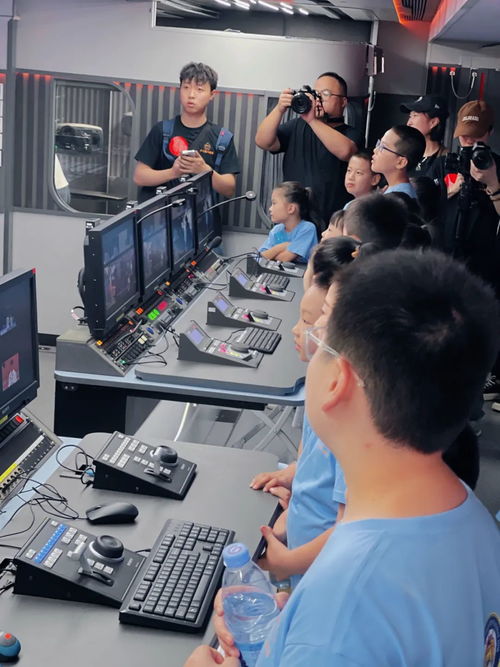 首期出发 陕西广播电视台都市快报小记者训练营开营，探秘广播电视节目制作经营